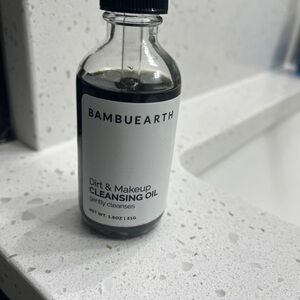 Bambu Earth Cleansing Oil and exfoliating polish